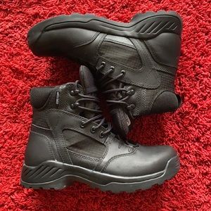 Women’s Black Danner Kinetic 6” Boots Size 8.5